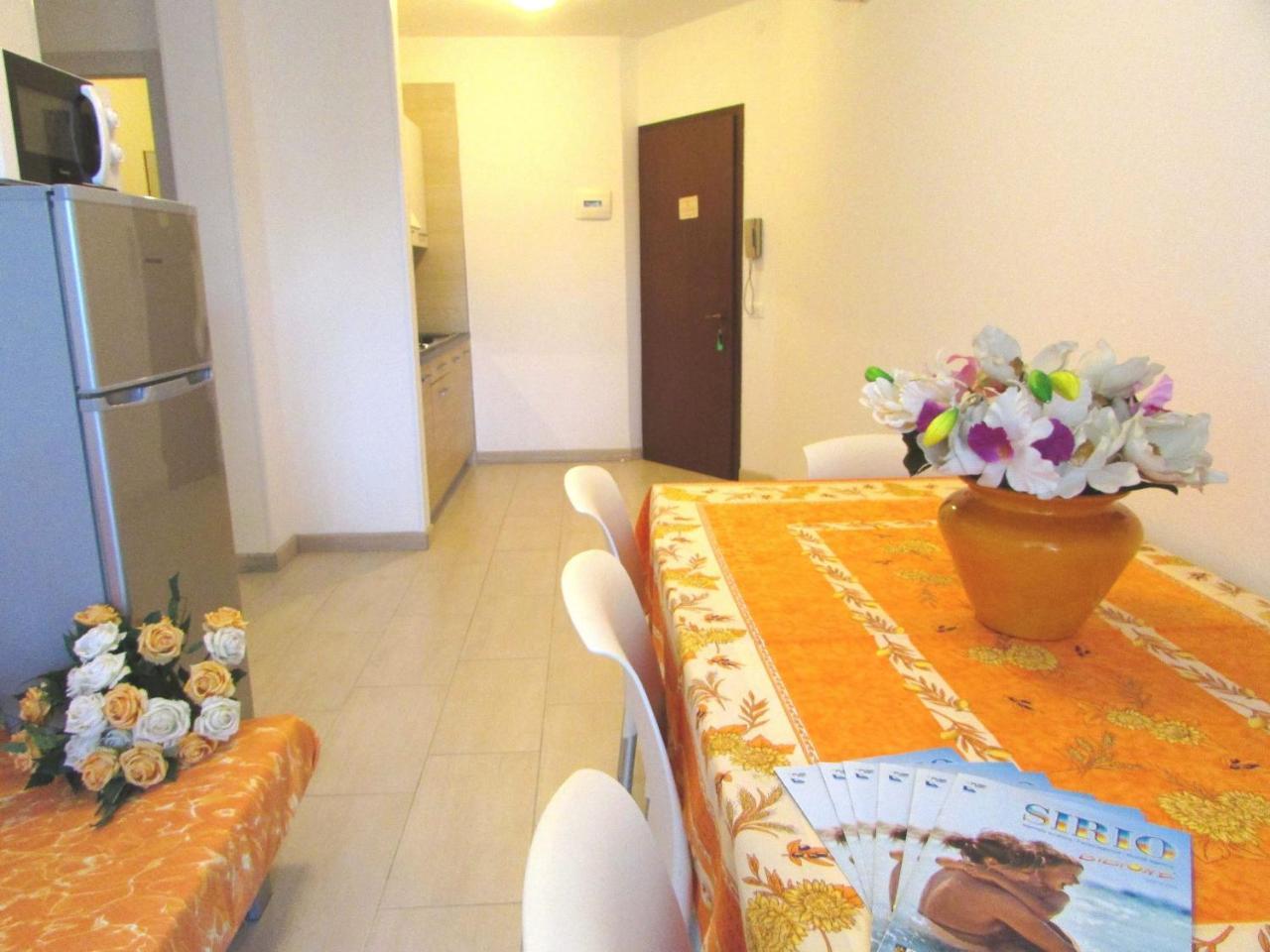 Isi Apartment Бибионе Екстериор снимка