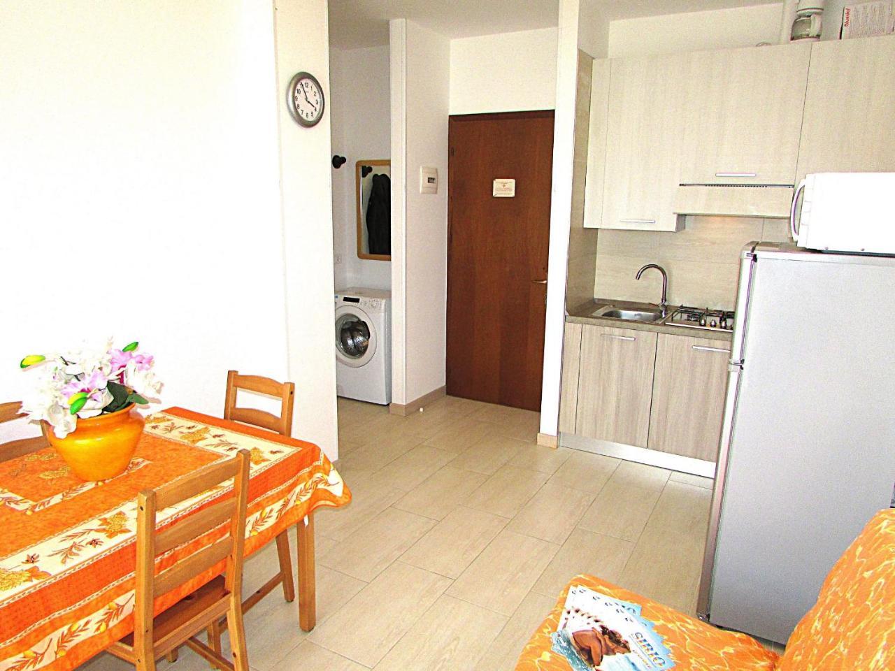 Isi Apartment Бибионе Екстериор снимка