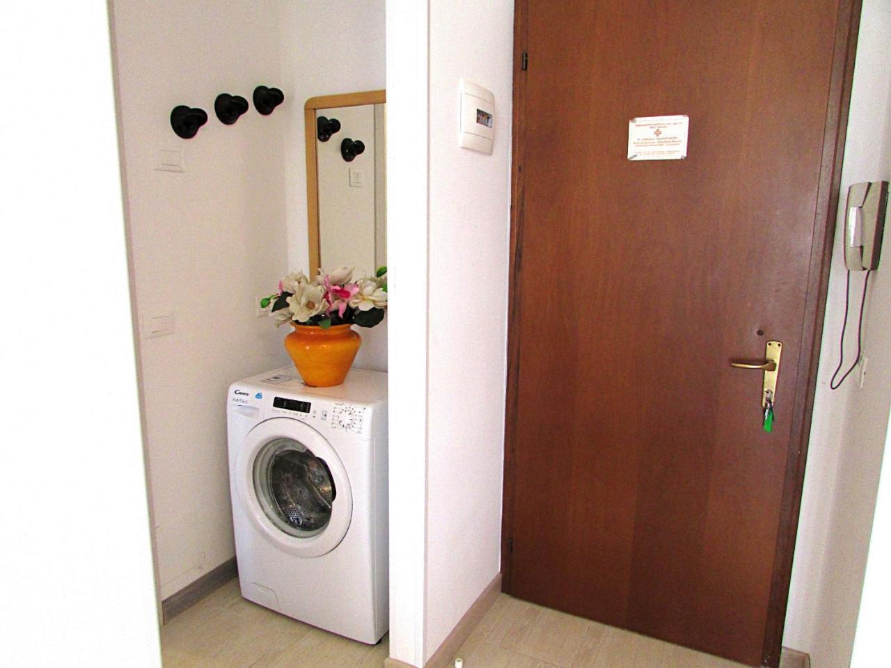Isi Apartment Бибионе Екстериор снимка